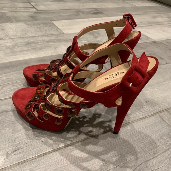 VALENTINO Garavani platform red suede pumps with stones . Size 39 - Picture 5 of 7